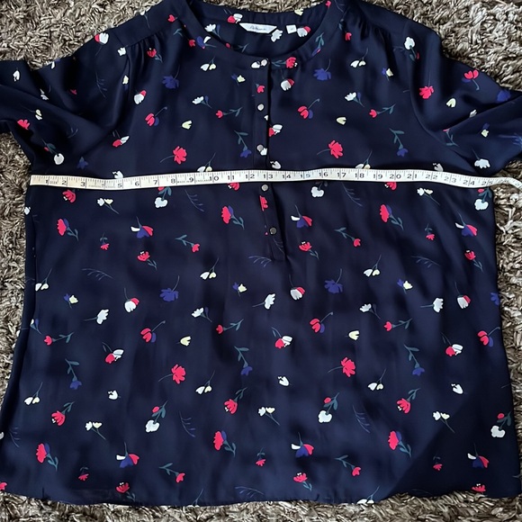 Reitman’s Ladies Blouse, Size 2X,long-sleeve with pattern, EUC - Picture 12 of 13